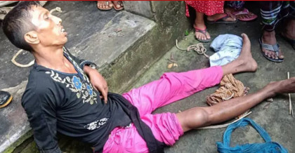 বোরকা পরে চুরি করতে গিয়ে ধরা পড়ল যুবক, রাতভর নির্যাতন