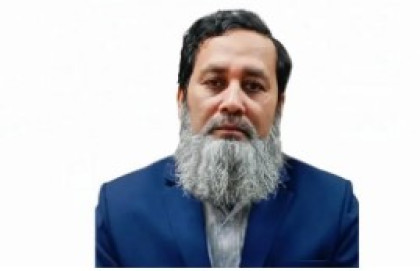 এবার পাঠ্যবইয়ে নৌকাকাণ্ডে অভিযুক্ত ইকবাল হায়দার ওএসডি
